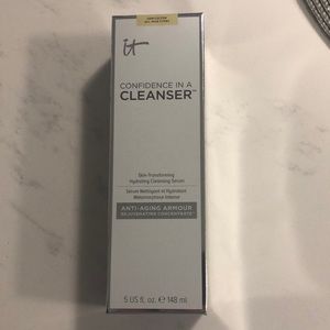 It cosmetics face cleanser